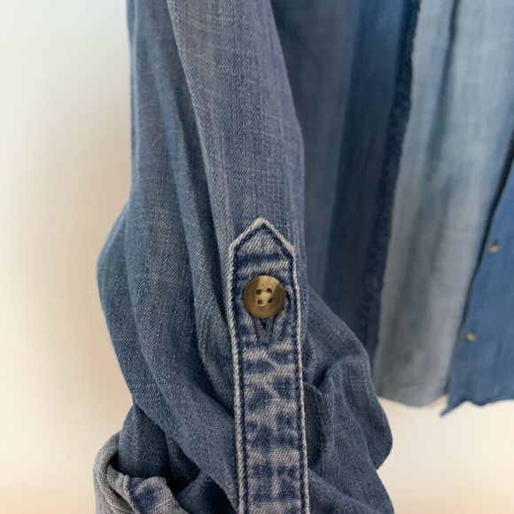 American eagle button up size small - Picture 2 of 3